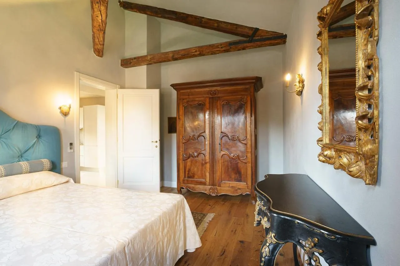 Palazzo Veneziano Direct At The Canal With Roof Terrace Holiday home Venice