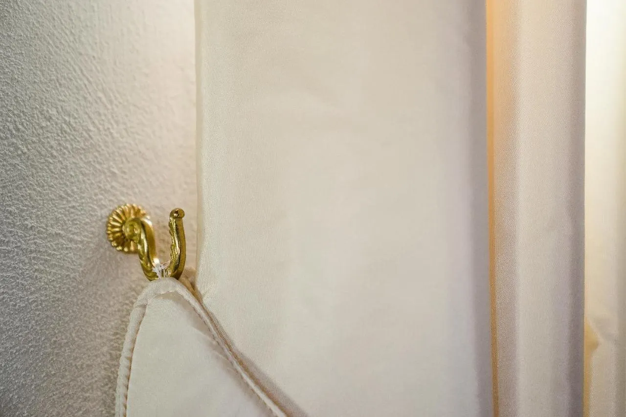 Holiday home Palazzo Veneziano Direct At The Canal With Roof Terrace