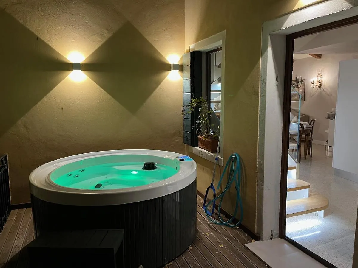 Palazzo Veneziano Direct At The Canal With Roof Terrace Holiday home Venice