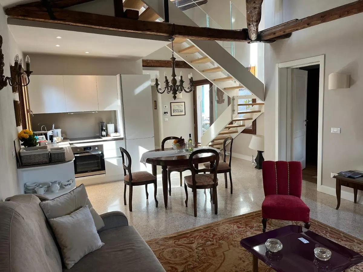 Palazzo Veneziano Direct At The Canal With Roof Terrace contacts