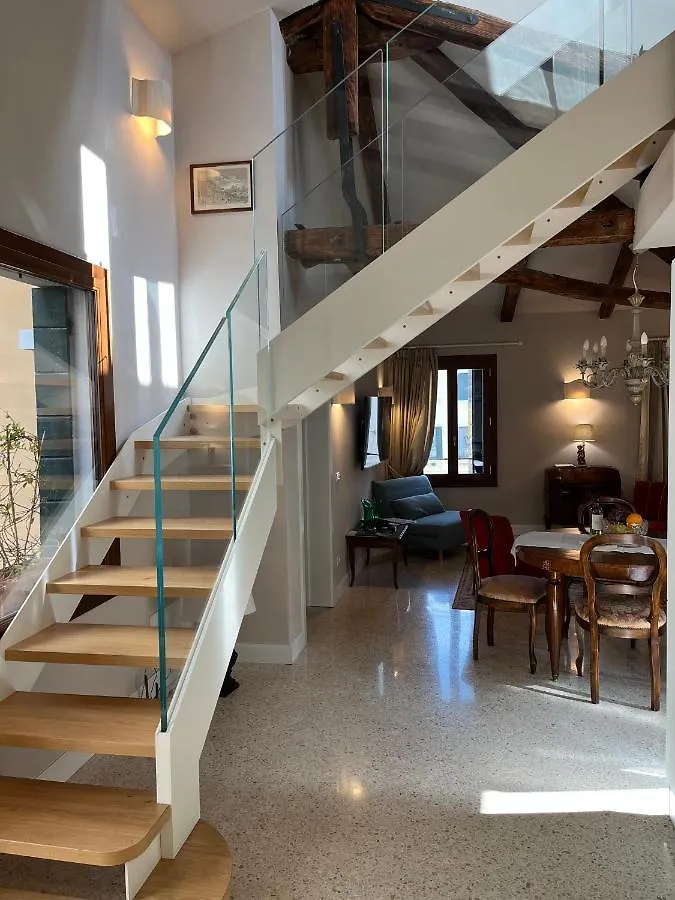 Palazzo Veneziano Direct At The Canal With Roof Terrace Italy