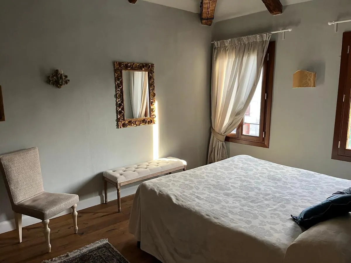 Holiday home Palazzo Veneziano Direct At The Canal With Roof Terrace