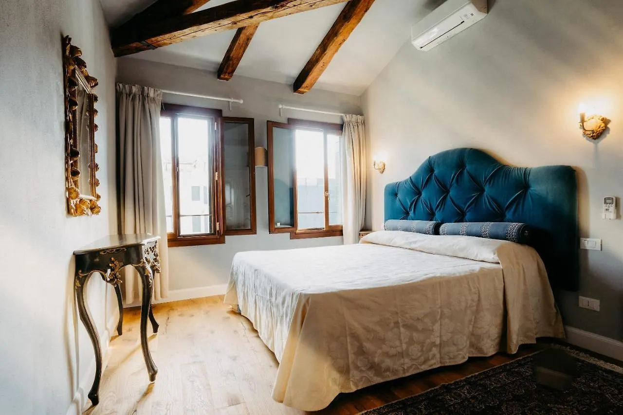 Palazzo Veneziano Direct At The Canal With Roof Terrace Tatil Evi Venedik