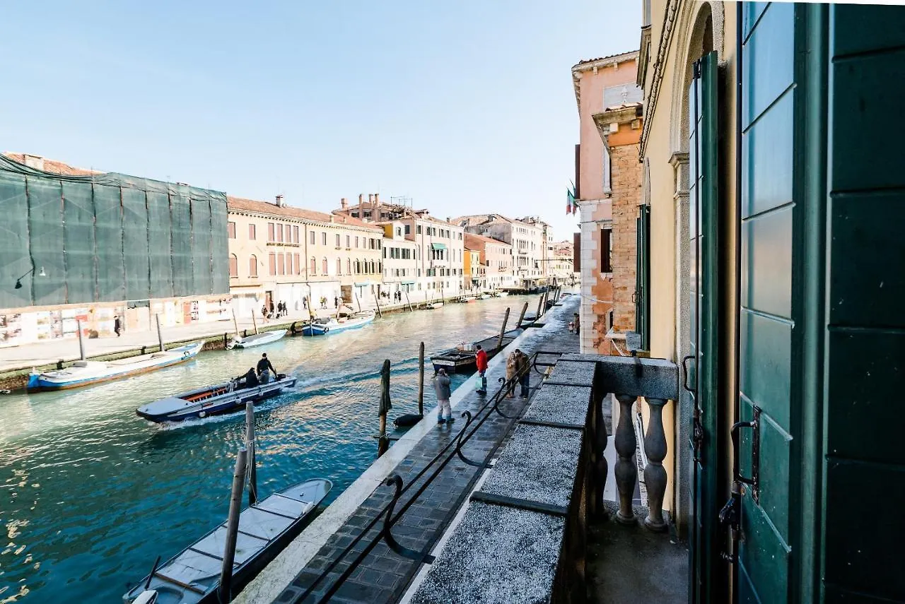 Tatil Evi Palazzo Veneziano Direct At The Canal With Roof Terrace
